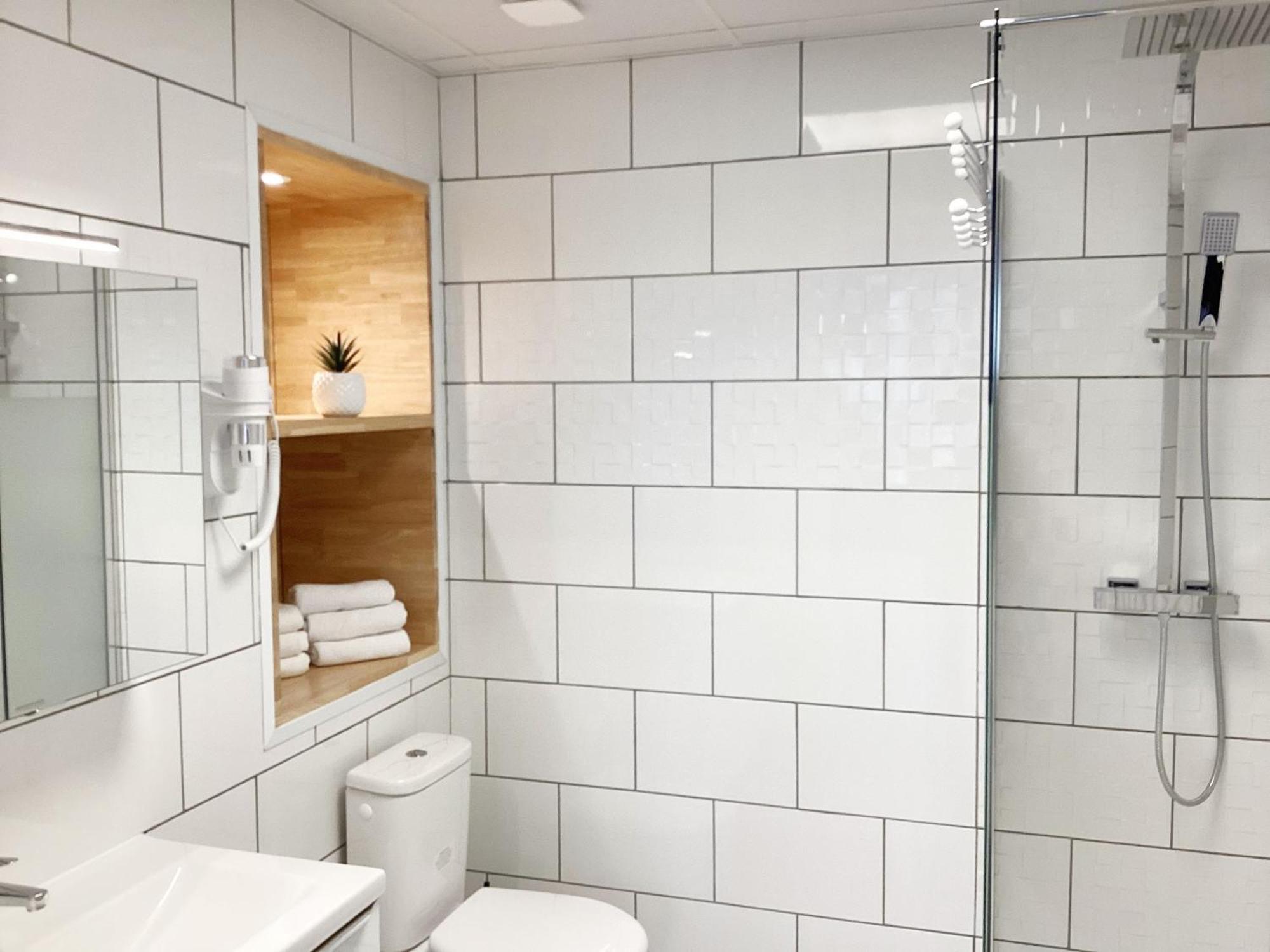Appartement Stella 95 M2 Climatise Parking Proche Sanctuaires Lourdes Buitenkant foto